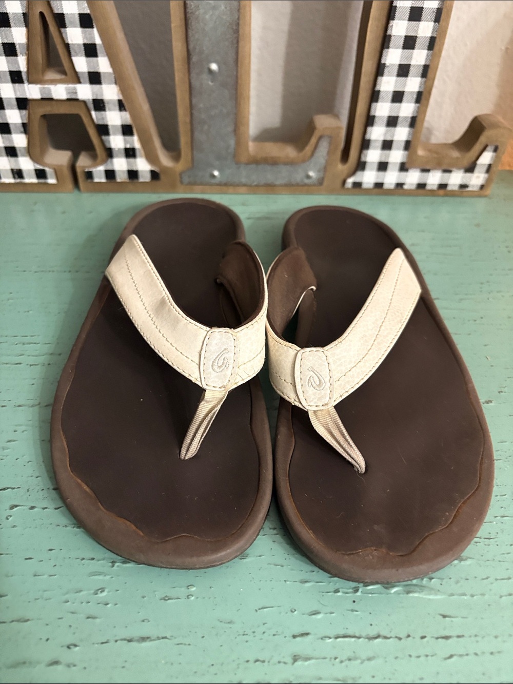 OluKai Women's Brown Footbed Sandals with Cream Straps
